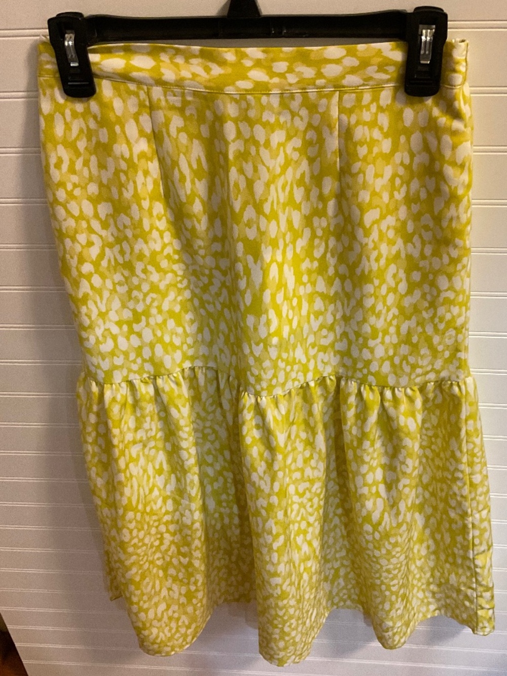 NWT Who What Wear Citrus Leopard Tiered Midi Skirt Yellow White Size: XS